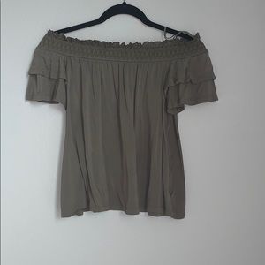 Off the shoulder American Eagle Shirt